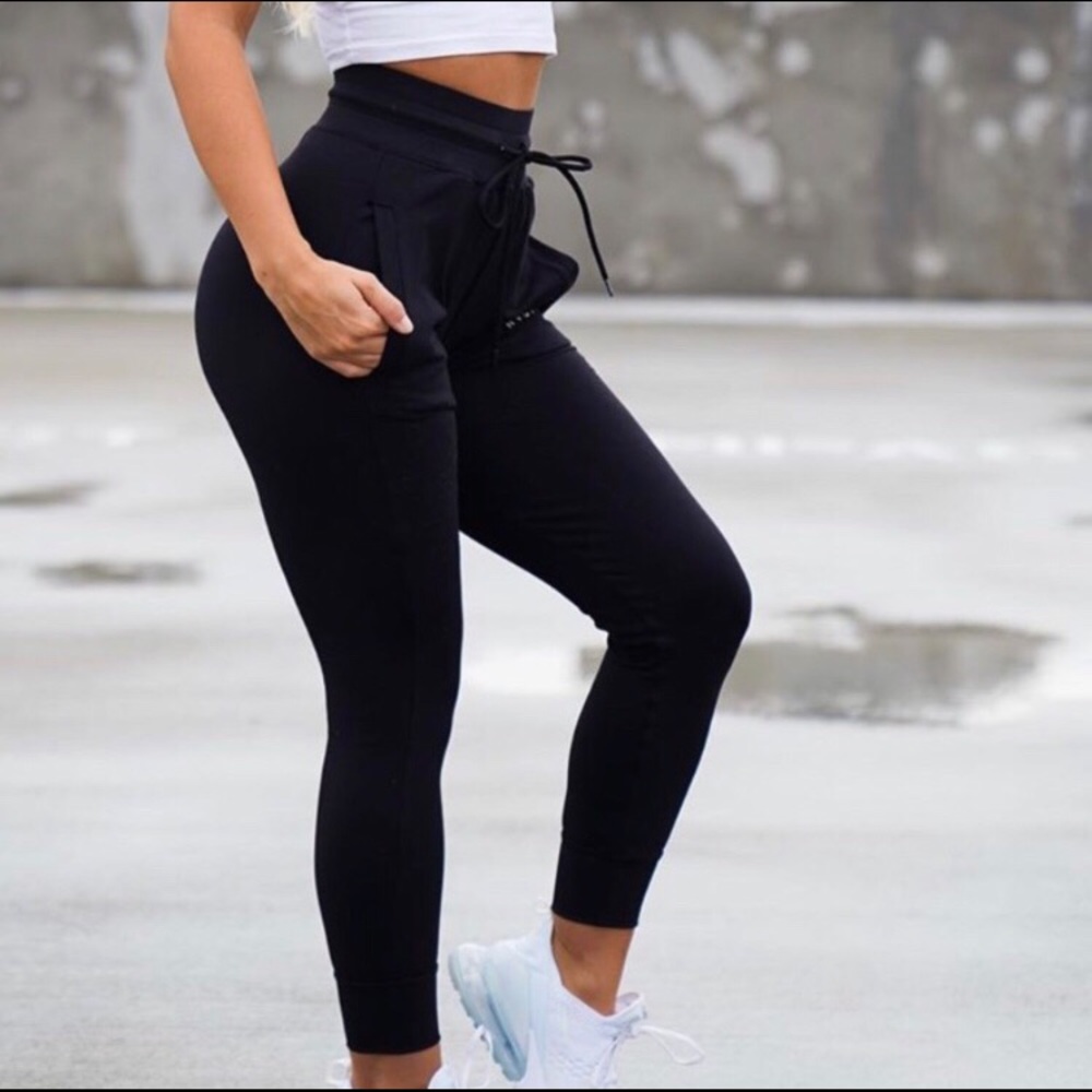 Nvgtn joggers